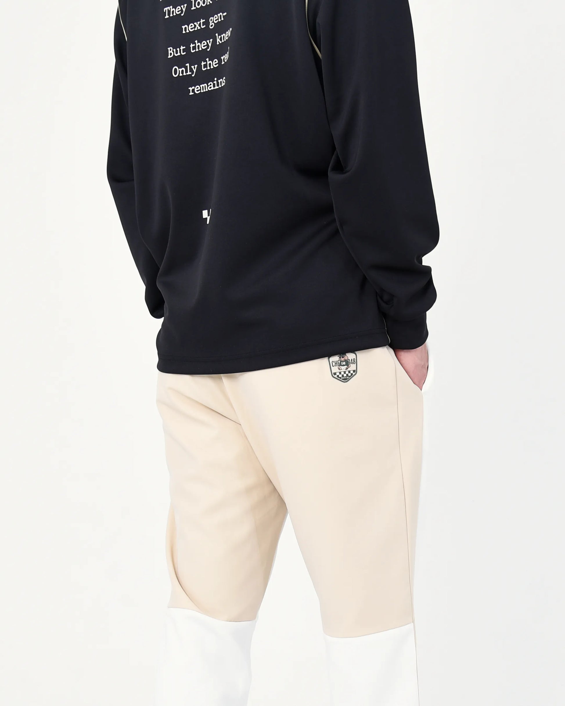 Lサイズ着用 | 176cm 62kg