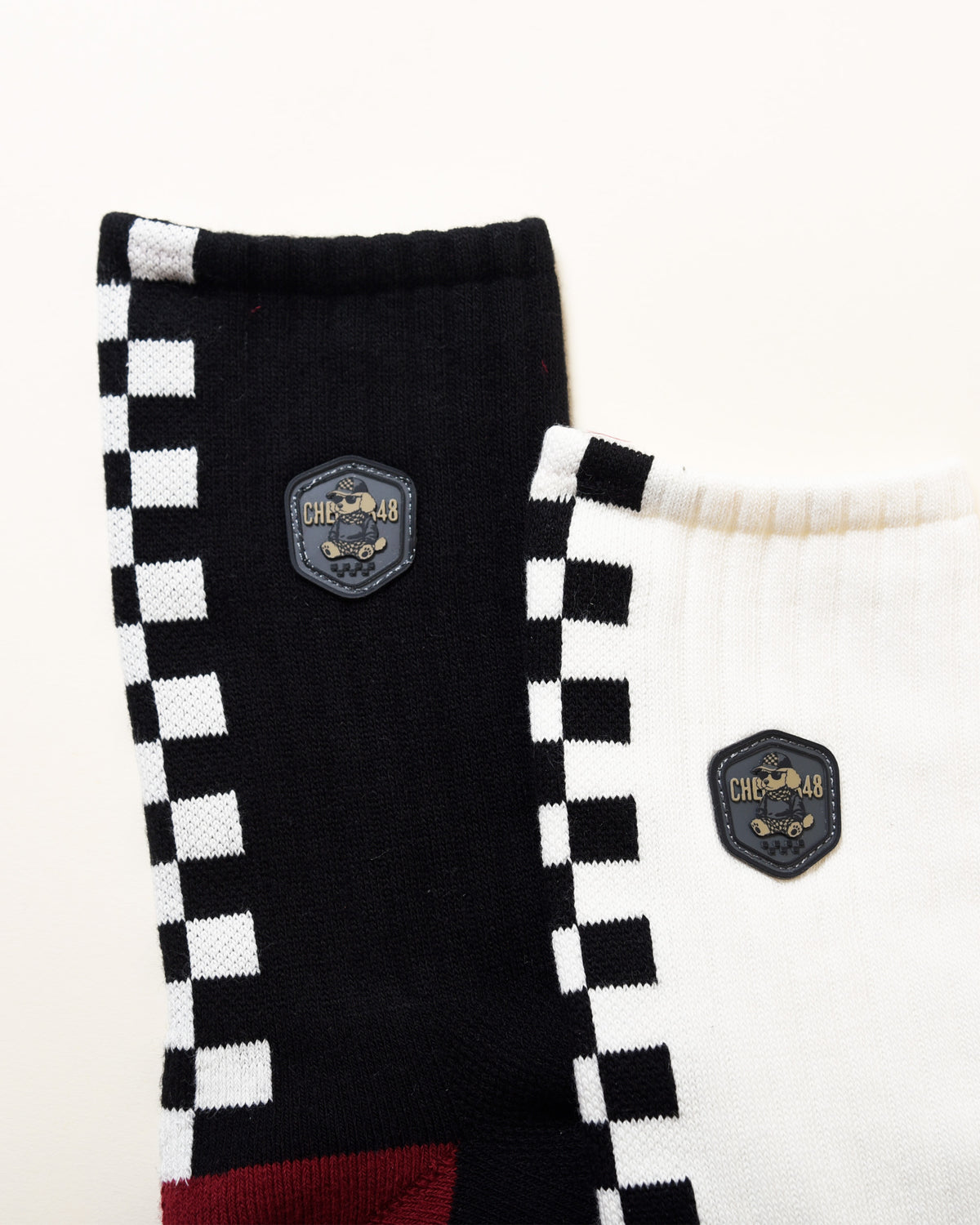 C48 NESE SOCKS